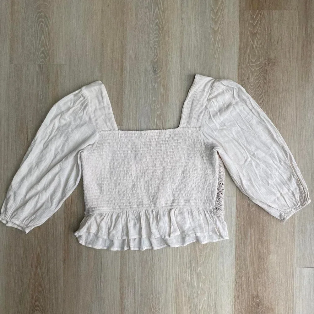 American Eagle cream crochet Smocked Cropped Top Square Neck Puff Sleeve SZ XL